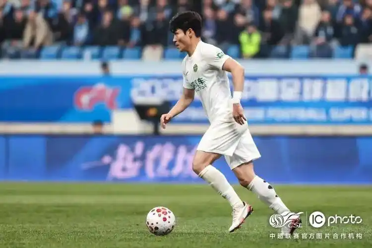 亚冠联赛：上海海港 VS 浦和红钻